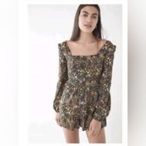 Urban Outfitters Women's Romper Paulina Floral Square Neck Size Small